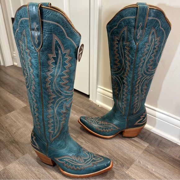 Ariat Shoes - Ariat Casanova Western Leather Cowboy Boots in Blue